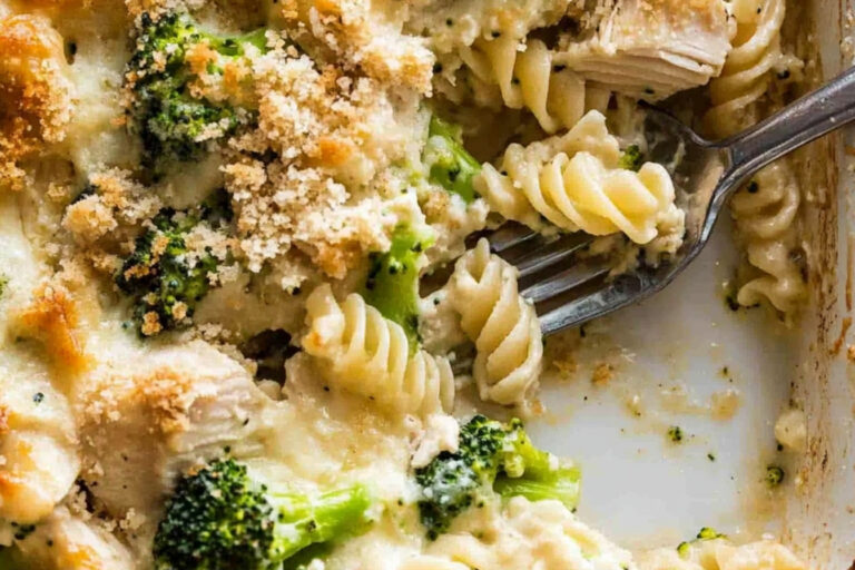 Pasta al horno con pollo y brócoli
