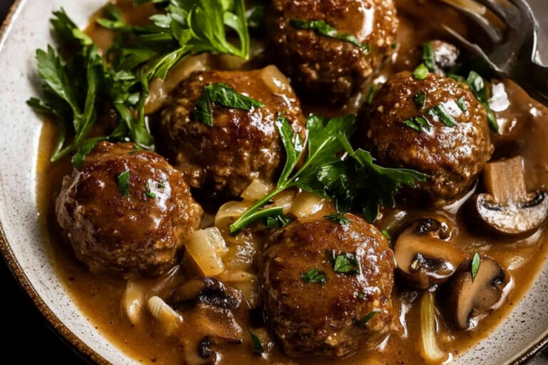 Bolas de carne al estilo Salisbury con salsa de champiñones
