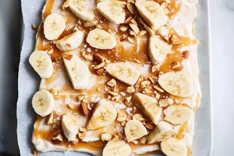 Deliciosa corteza de plátano y yogur con cacahuate