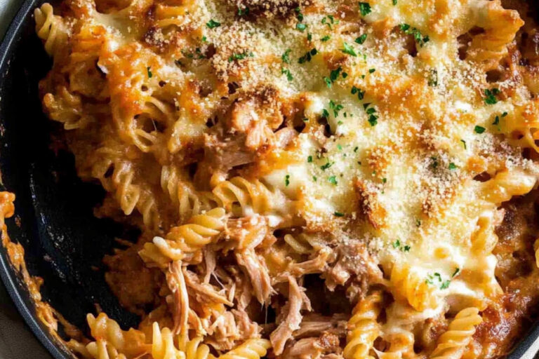 Deliciosa pasta al horno con atún y queso
