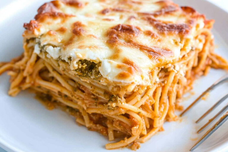 Deliciosa pasta al horno con crema de pesto