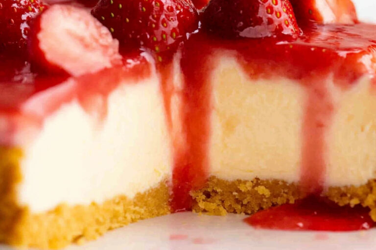 Deliciosa tarta de queso con fresas casera
