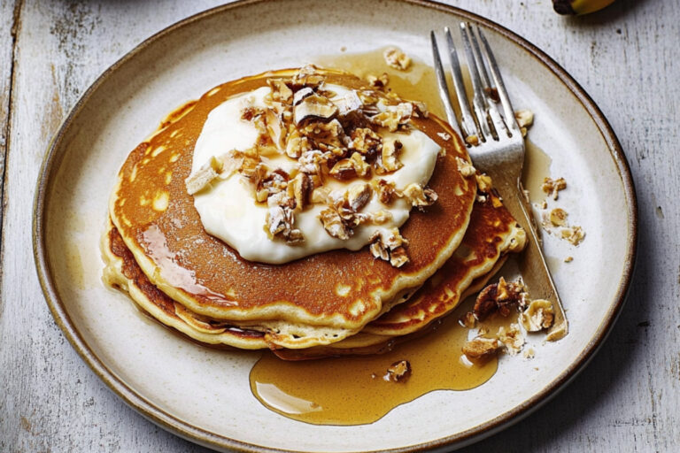 Deliciosos pancakes de plátano esponjosos y fáciles