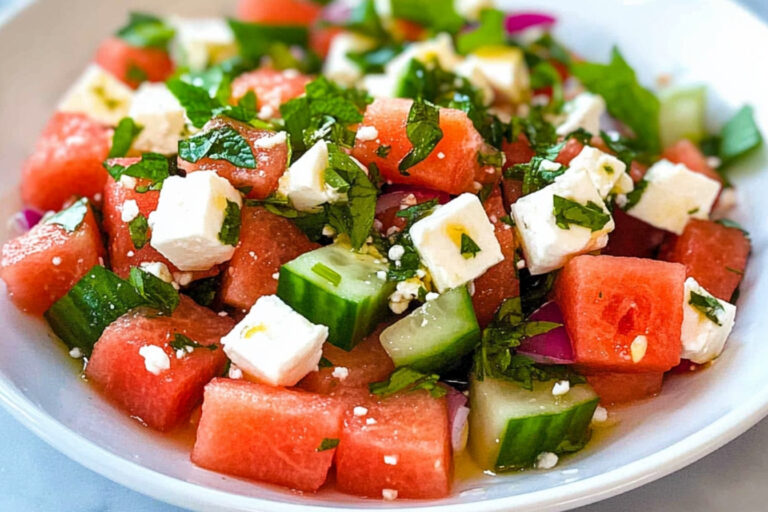Ensalada fresca de sandía y queso feta
