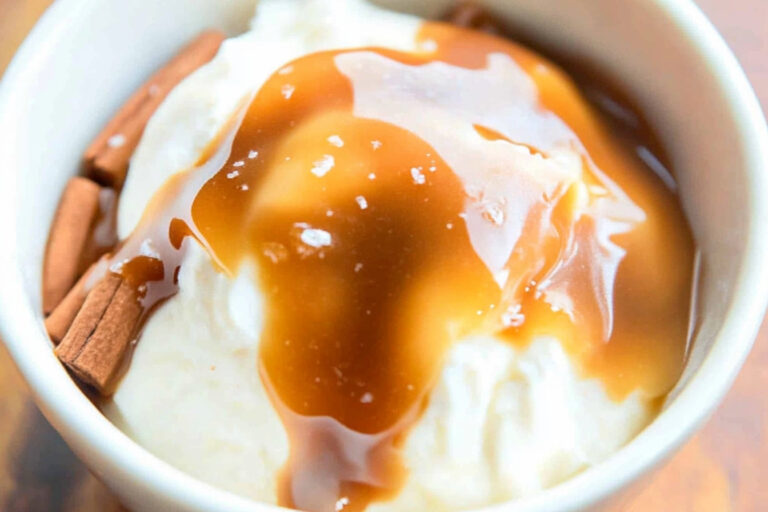 Salsa de caramelo salado irresistible para postres