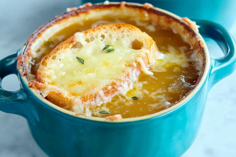 Sopa de cebolla francesa: un abrazo caliente