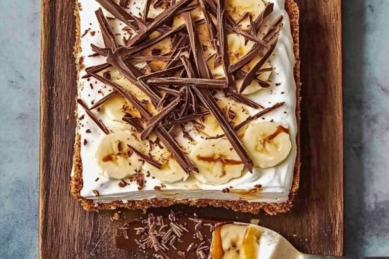 Tarta de yogur helado de banoffee deliciosa